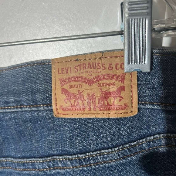 Levi's Classic Bootcut Blue Denim Jeans Women's Size 8 - Picture 2 of 8